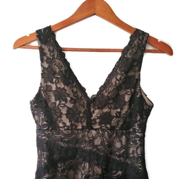 Windsor Women’s Black Scallop Lace Lined Surplice Bodycon Mini Dress Size 9/10 - Picture 13 of 15